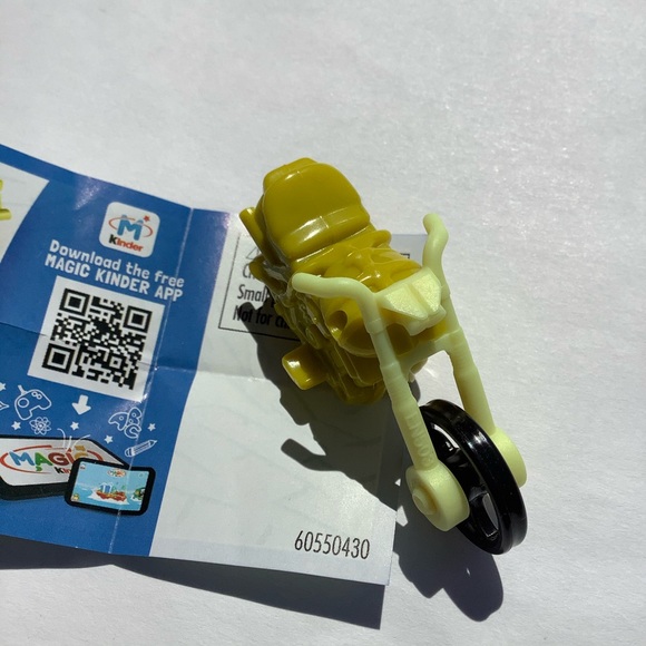 Kinder Joy Yellow & Green Motor Bikes Motorcycles - Picture 11 of 12